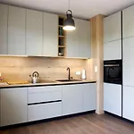 Essence Topaz Poznaň
