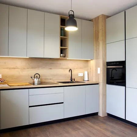 Essence Topaz Poznan